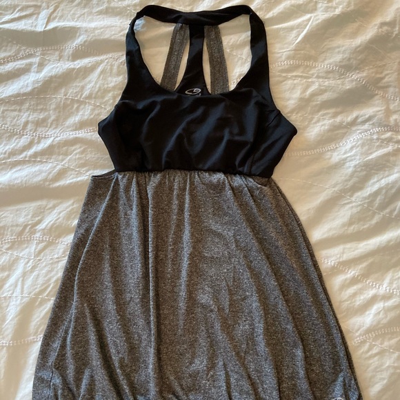 Built in sports bra fitness shirt - Picture 1 of 3